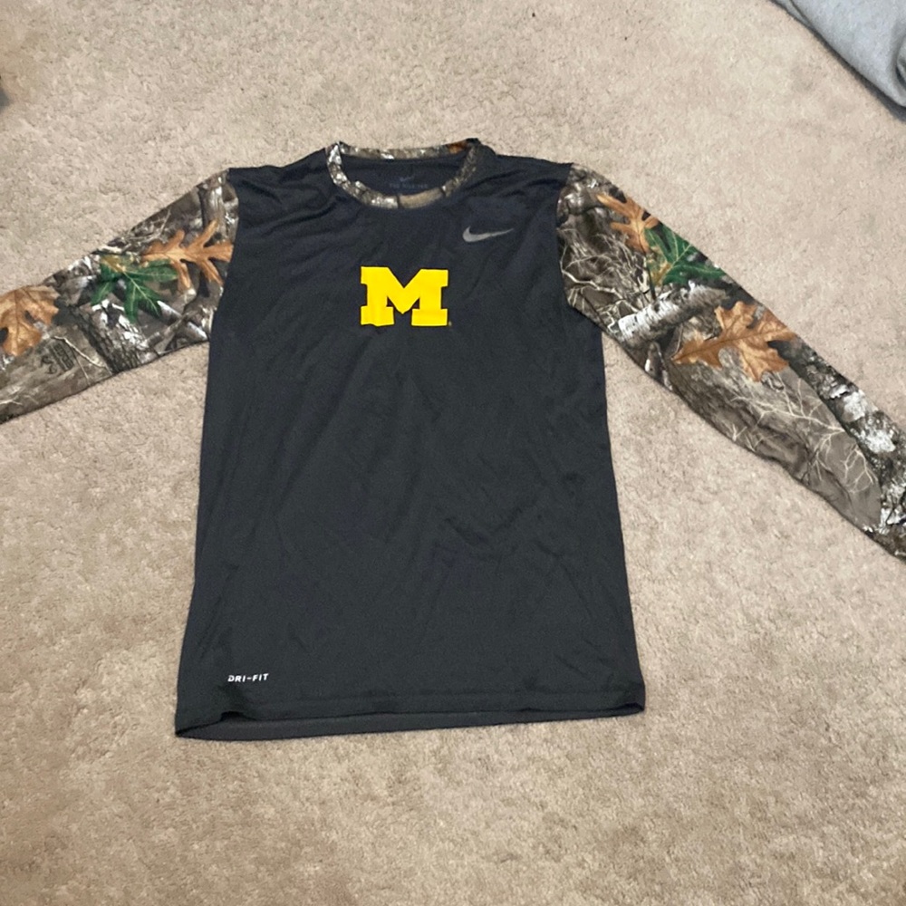 Nike U of M camp long sleeve